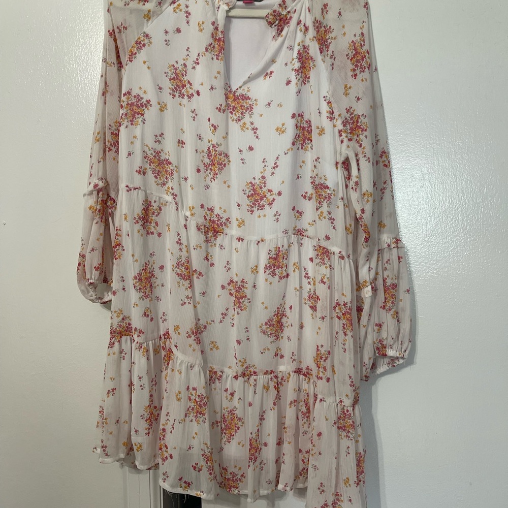 Vince Camuto White Floral Dress